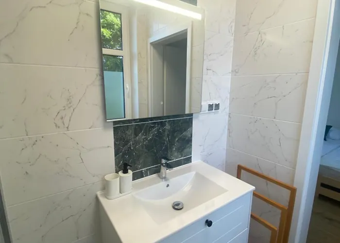 Karkonoska 12 아파트